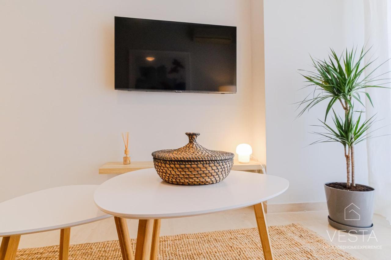 The Modern World Apartment, Vesta Philoxenia